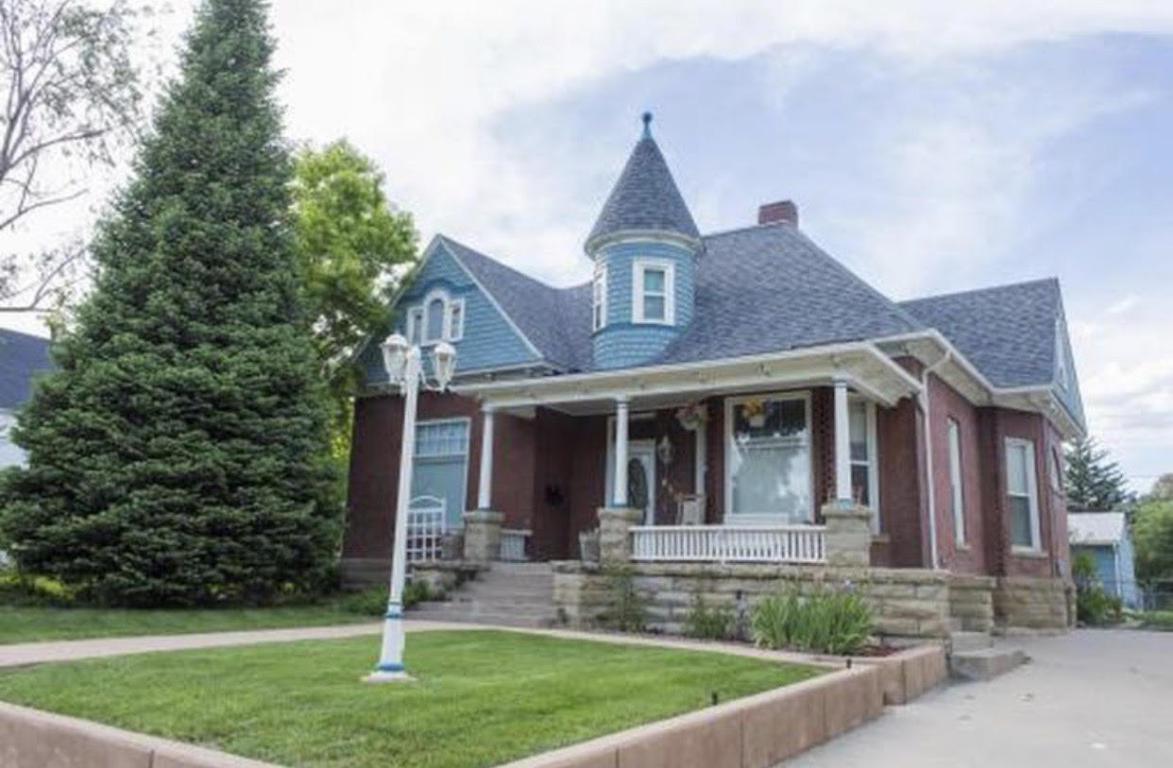 603 Colorado Ave - Photo 1