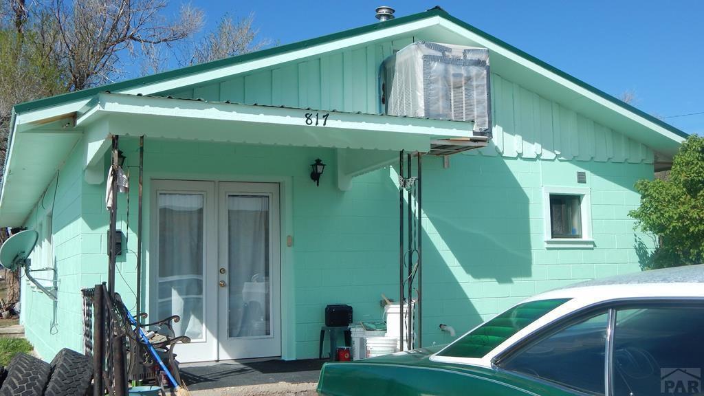 817 Albert - Photo 1