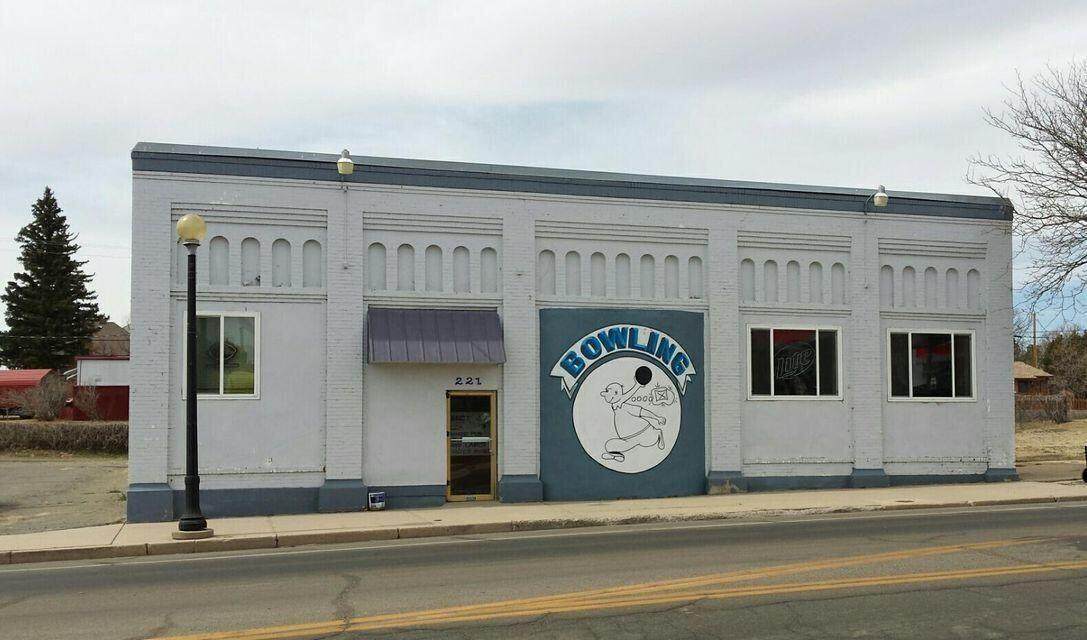 221 Main St - Photo 1