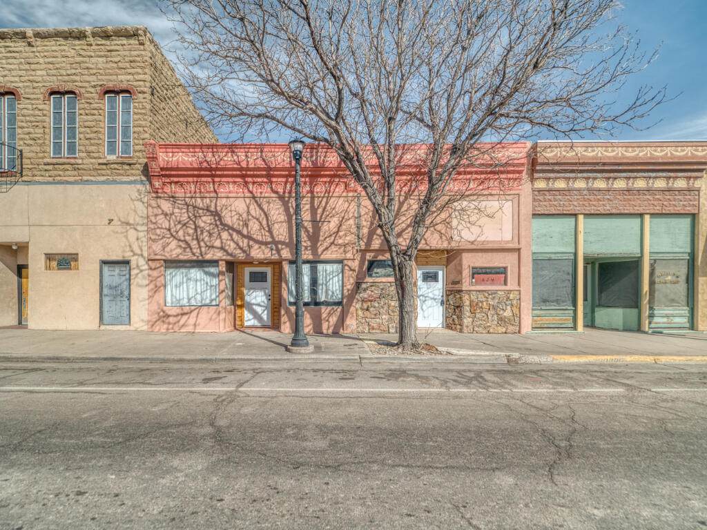 618-620 Main St - Photo 1