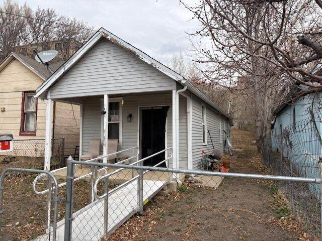 407 Park St - Photo 1