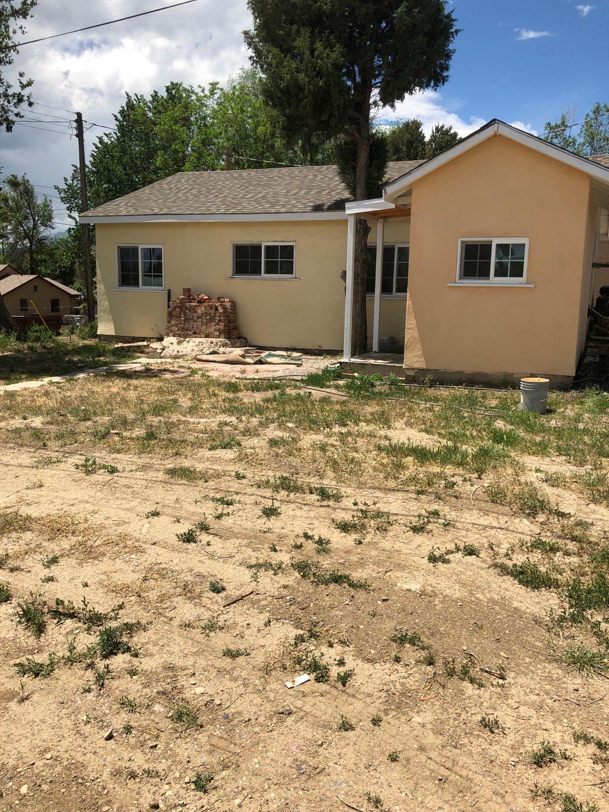 303 Hendren Ave - Photo 1