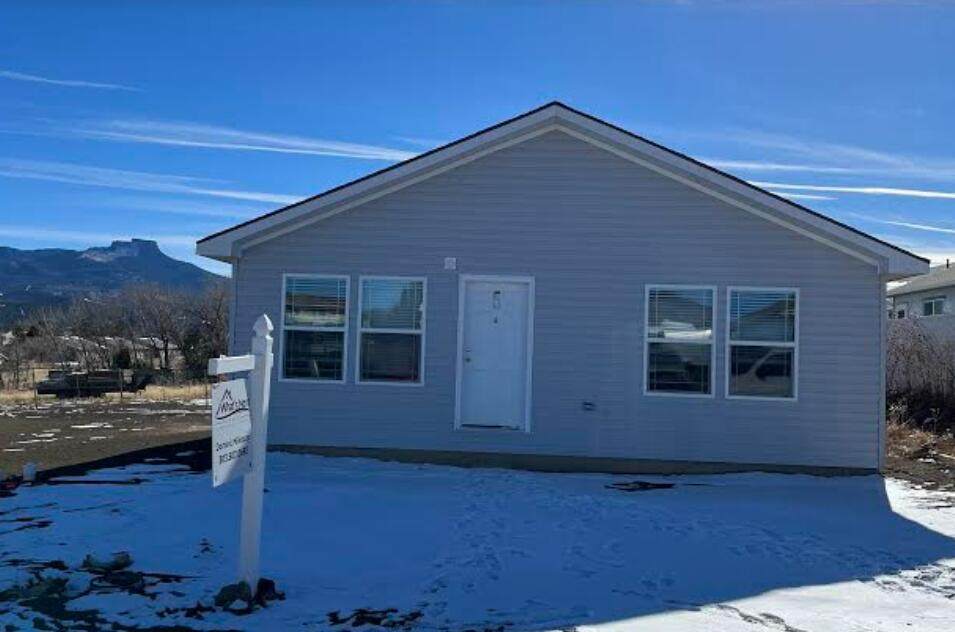 204 Onandaga Ave - Photo 1