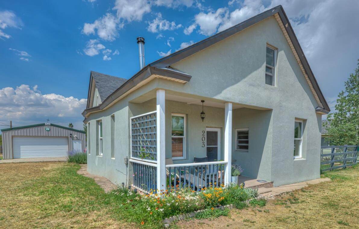 203 Field St - Photo 1