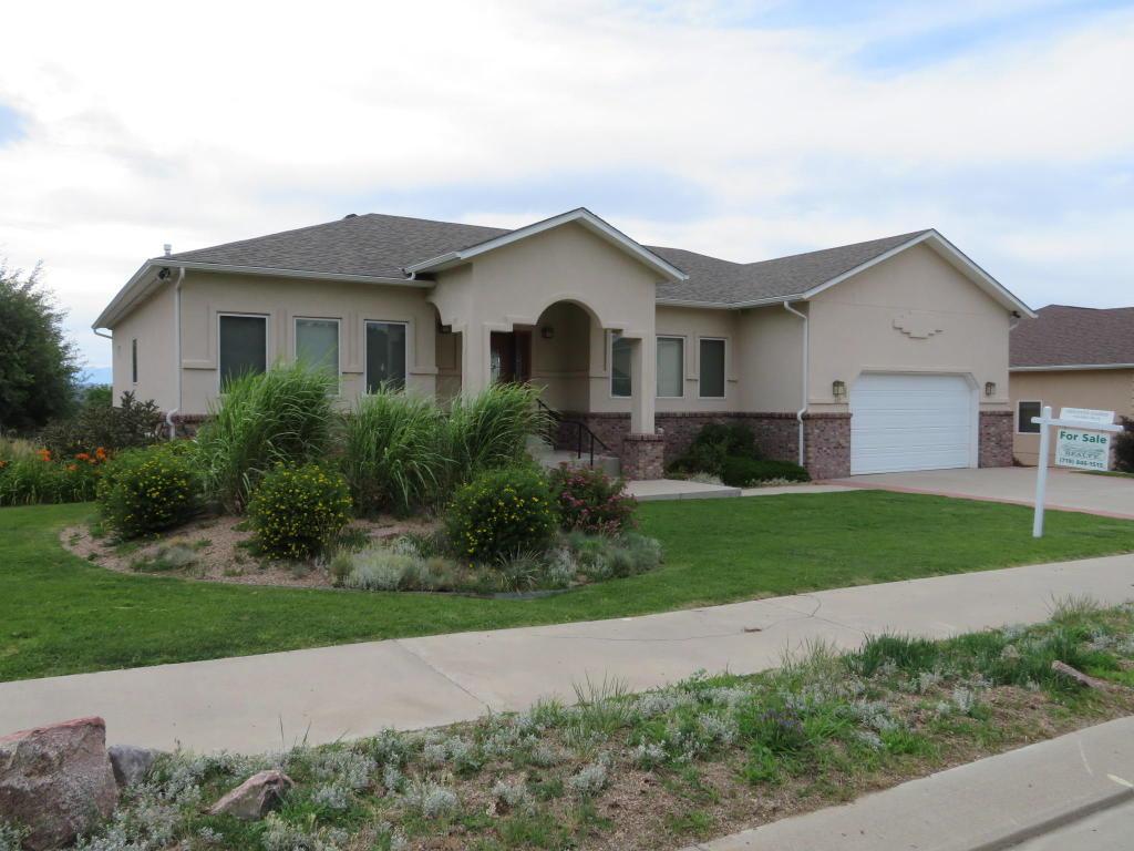423 Peak St - Photo 1