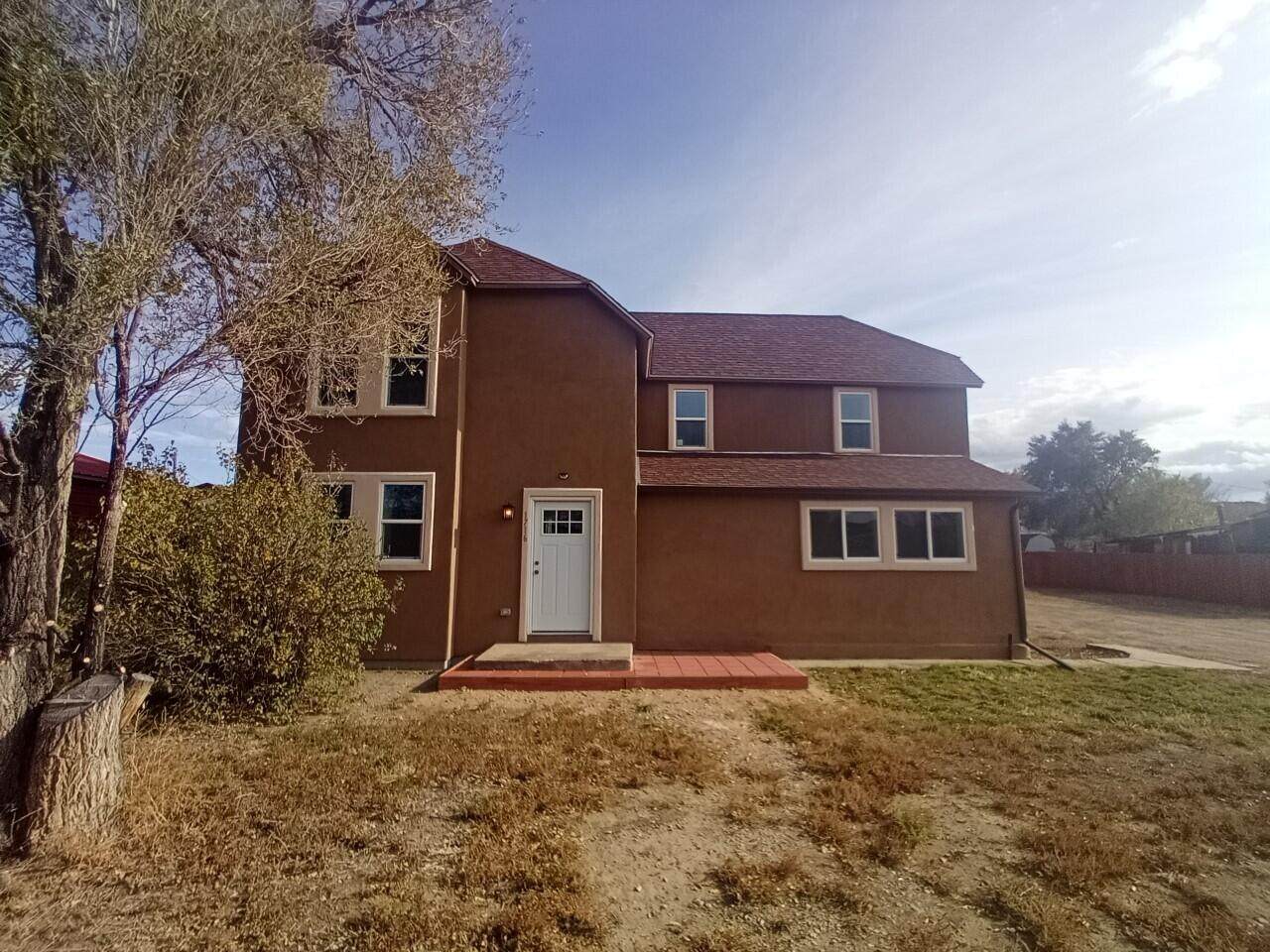 1716 Savannah Ave - Photo 1