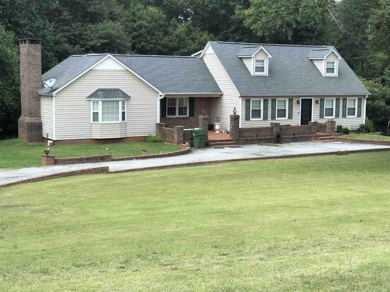 3280 Reidville Rd - Photo 1