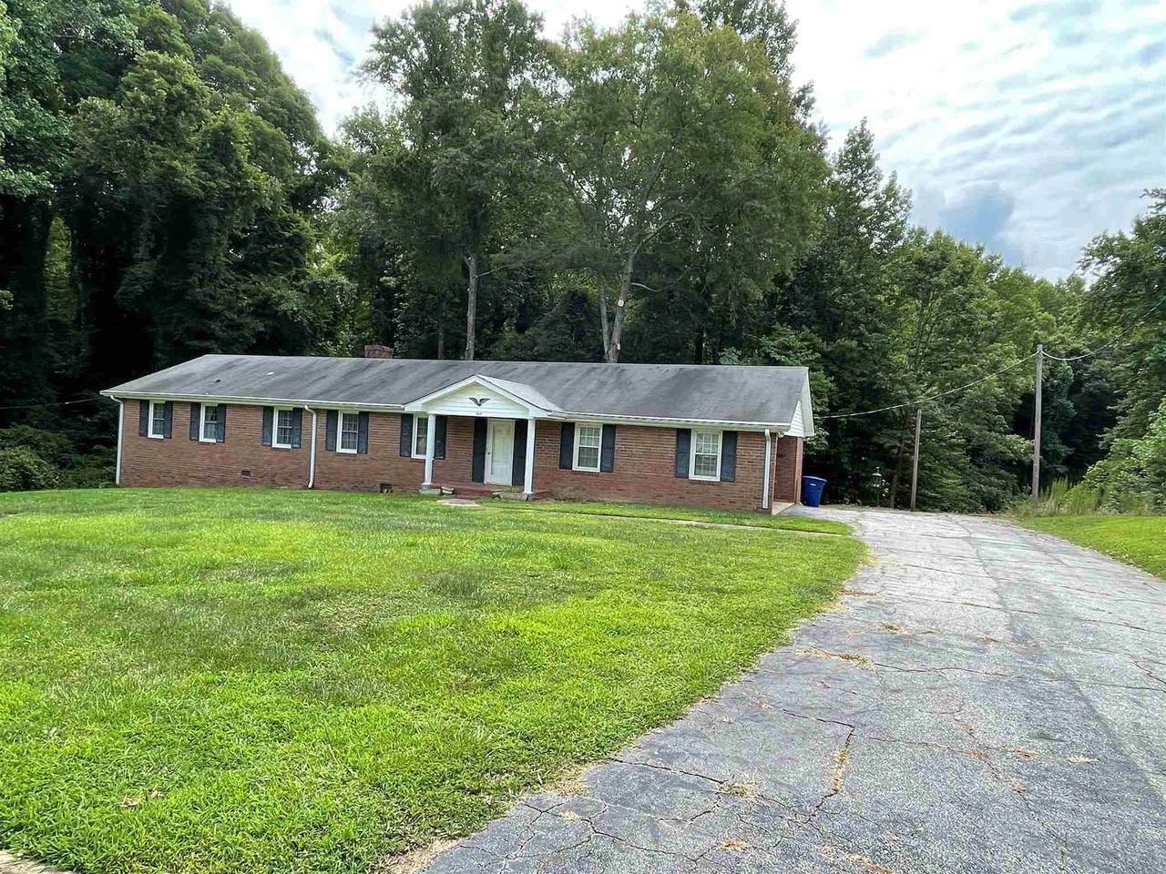 245 Maxine Street - Photo 1