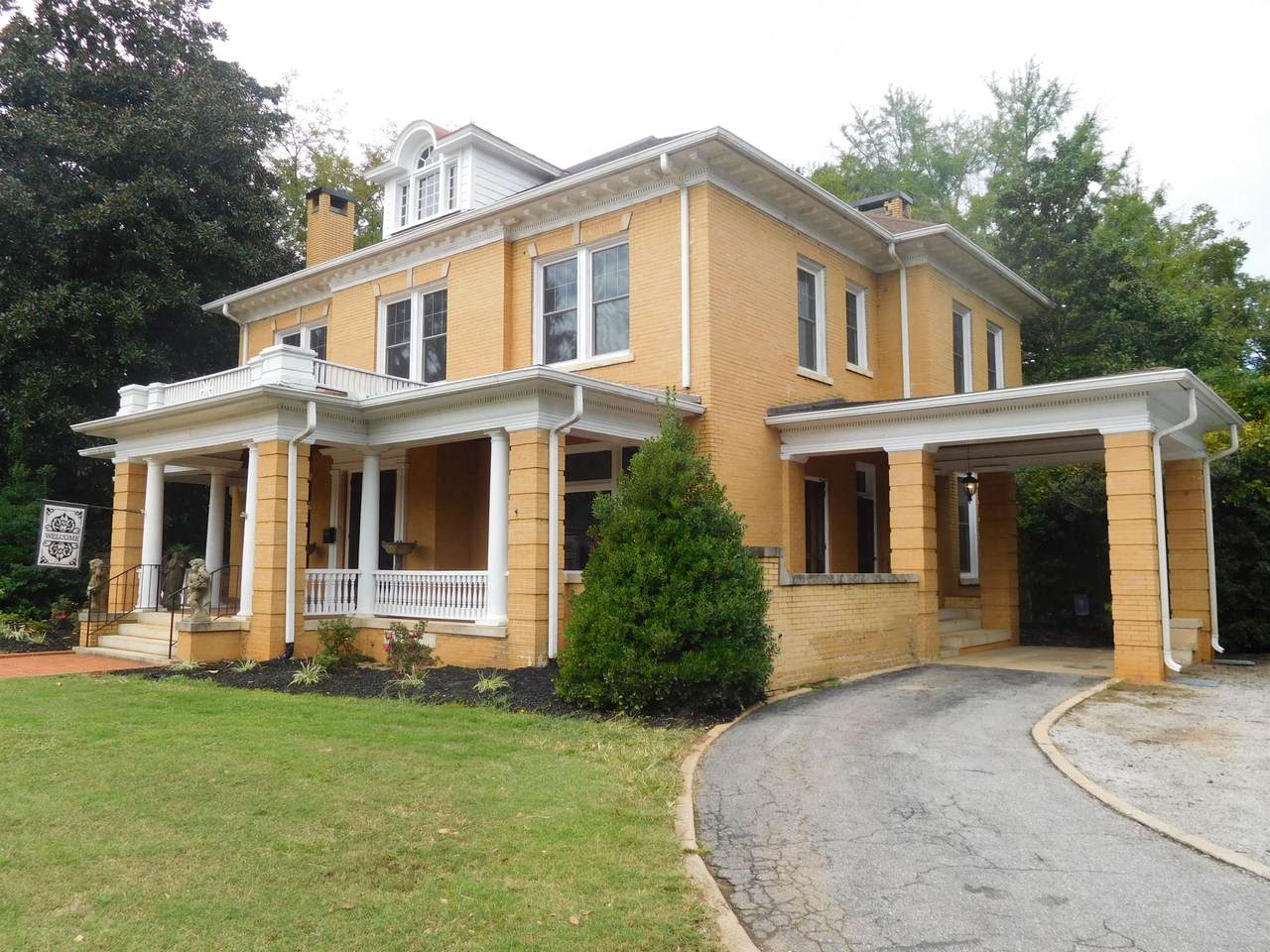 506 Johnson Street - Photo 1