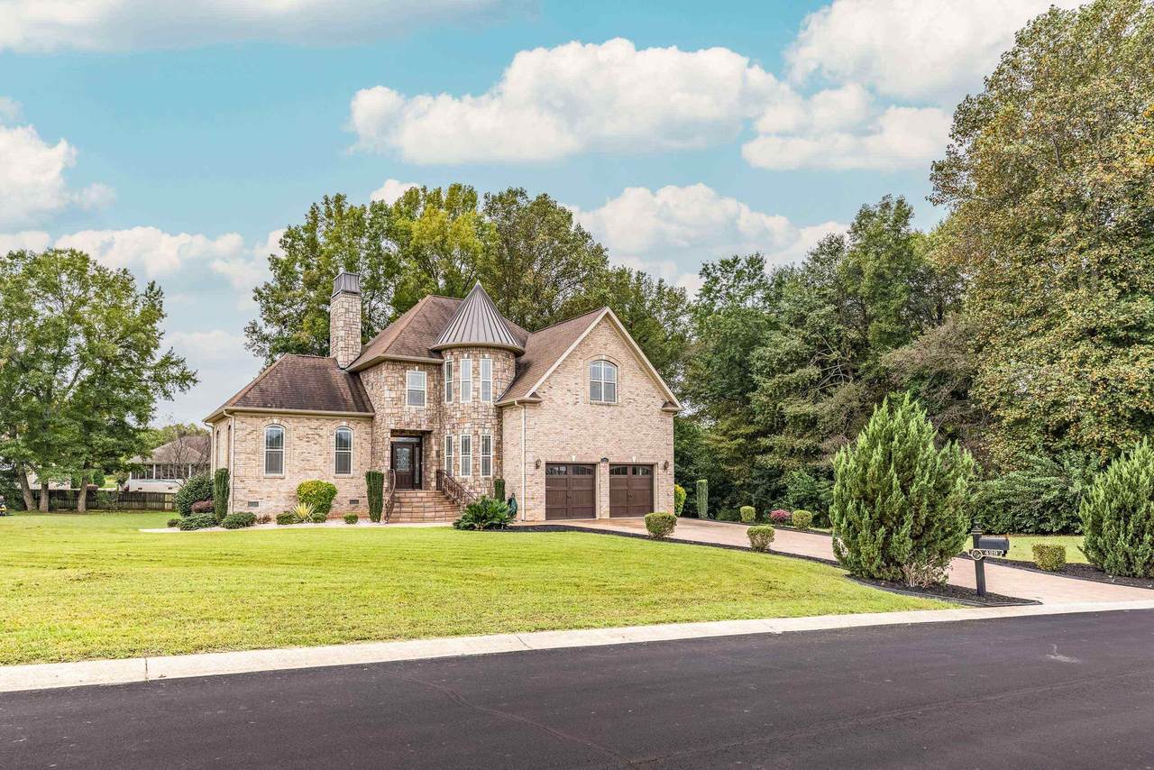 429 Hunting Crest Court - Photo 1