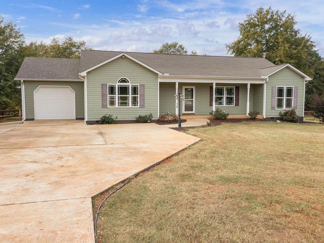 119 Dogwood Circle - Photo 1