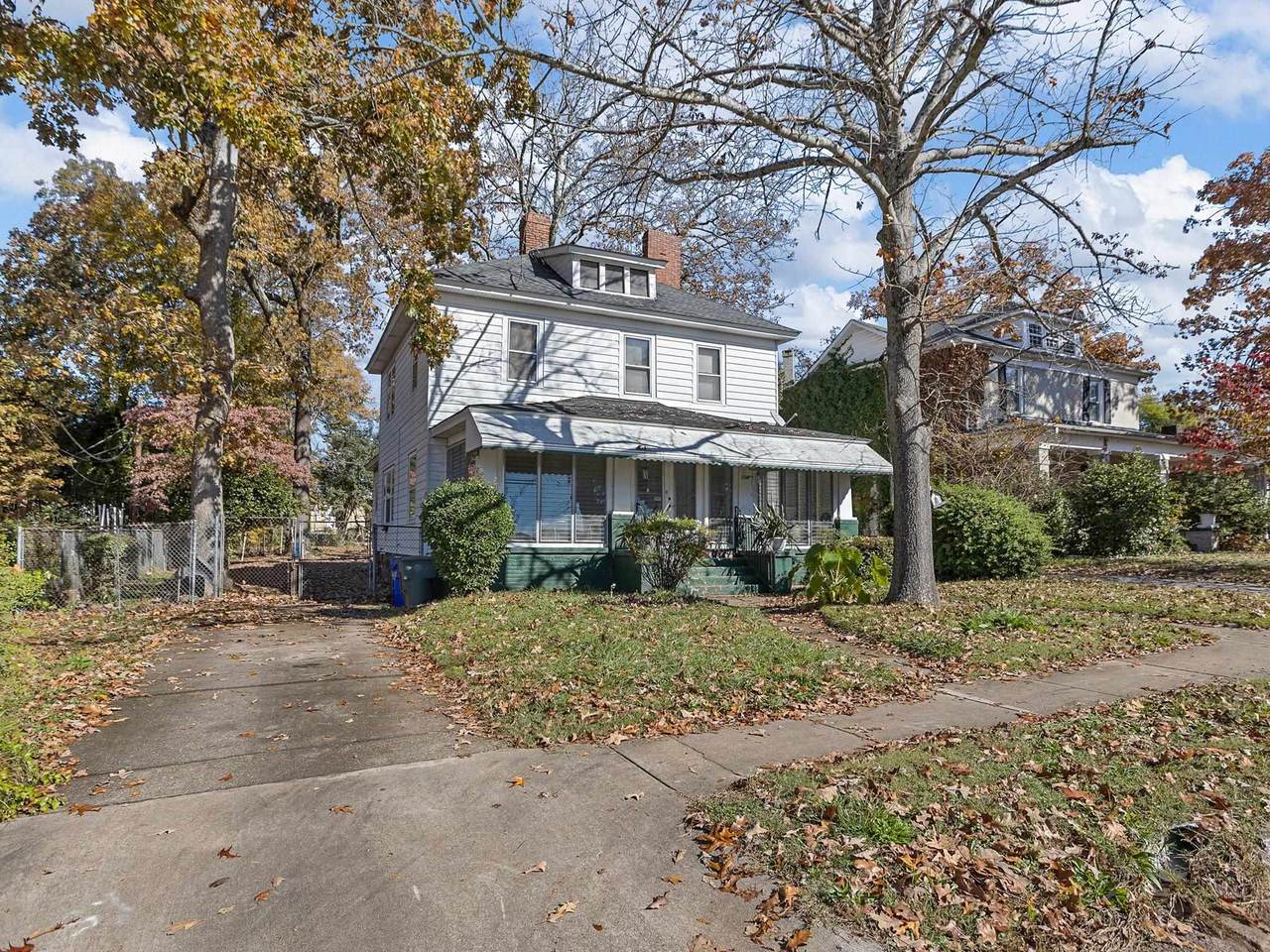 704 Arlington Ave. - Photo 1