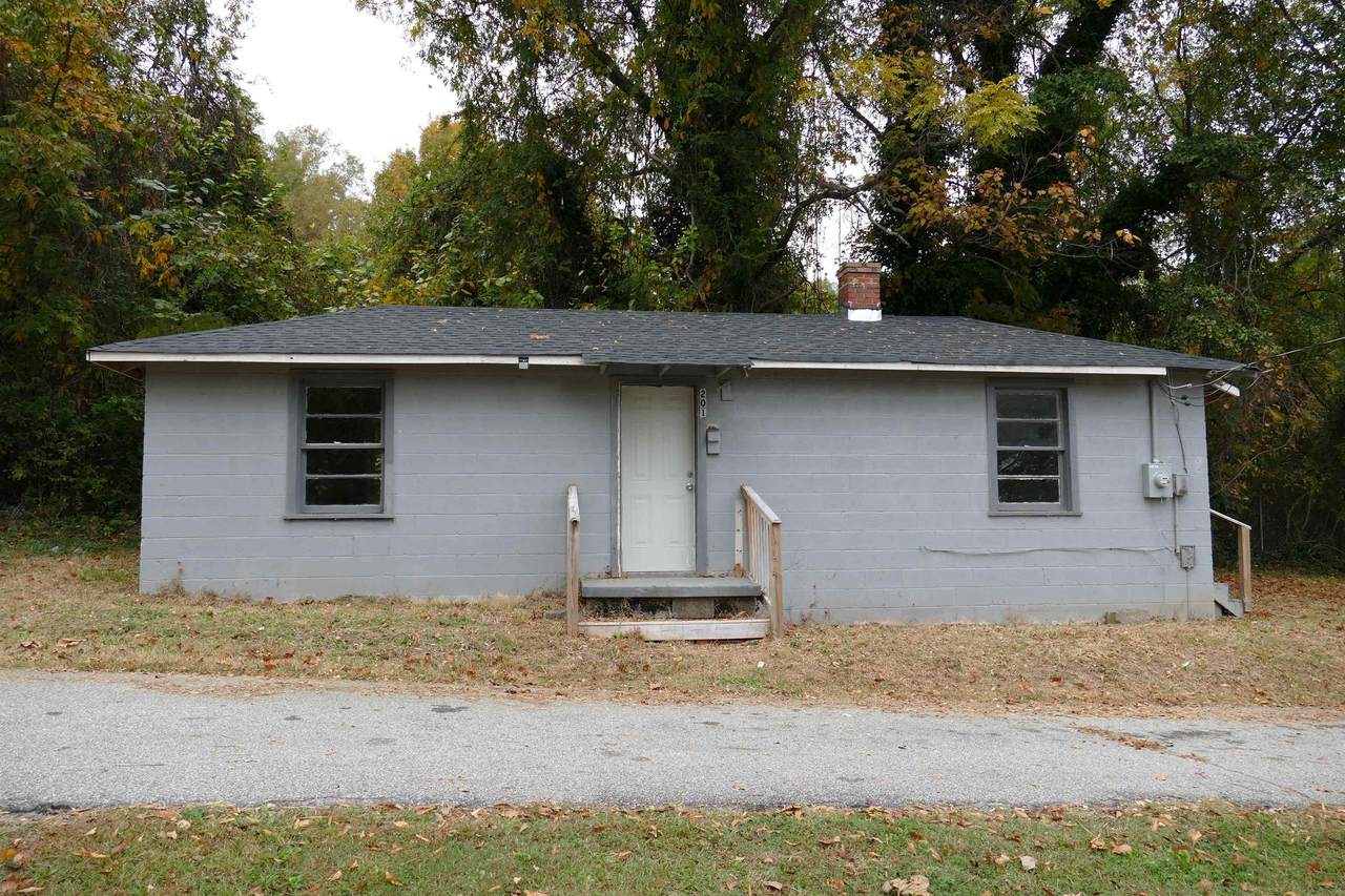 203 Lee St - Photo 1