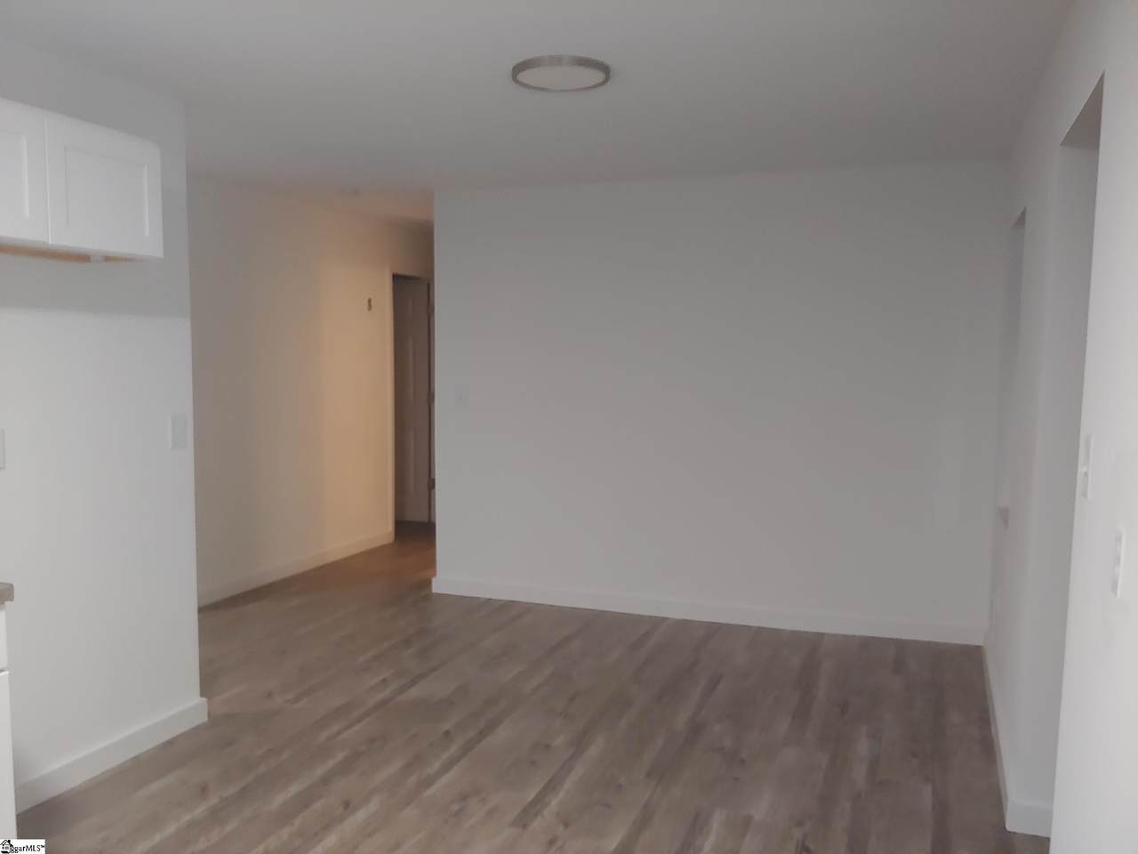 460 Wedgewood Drive - Photo 1