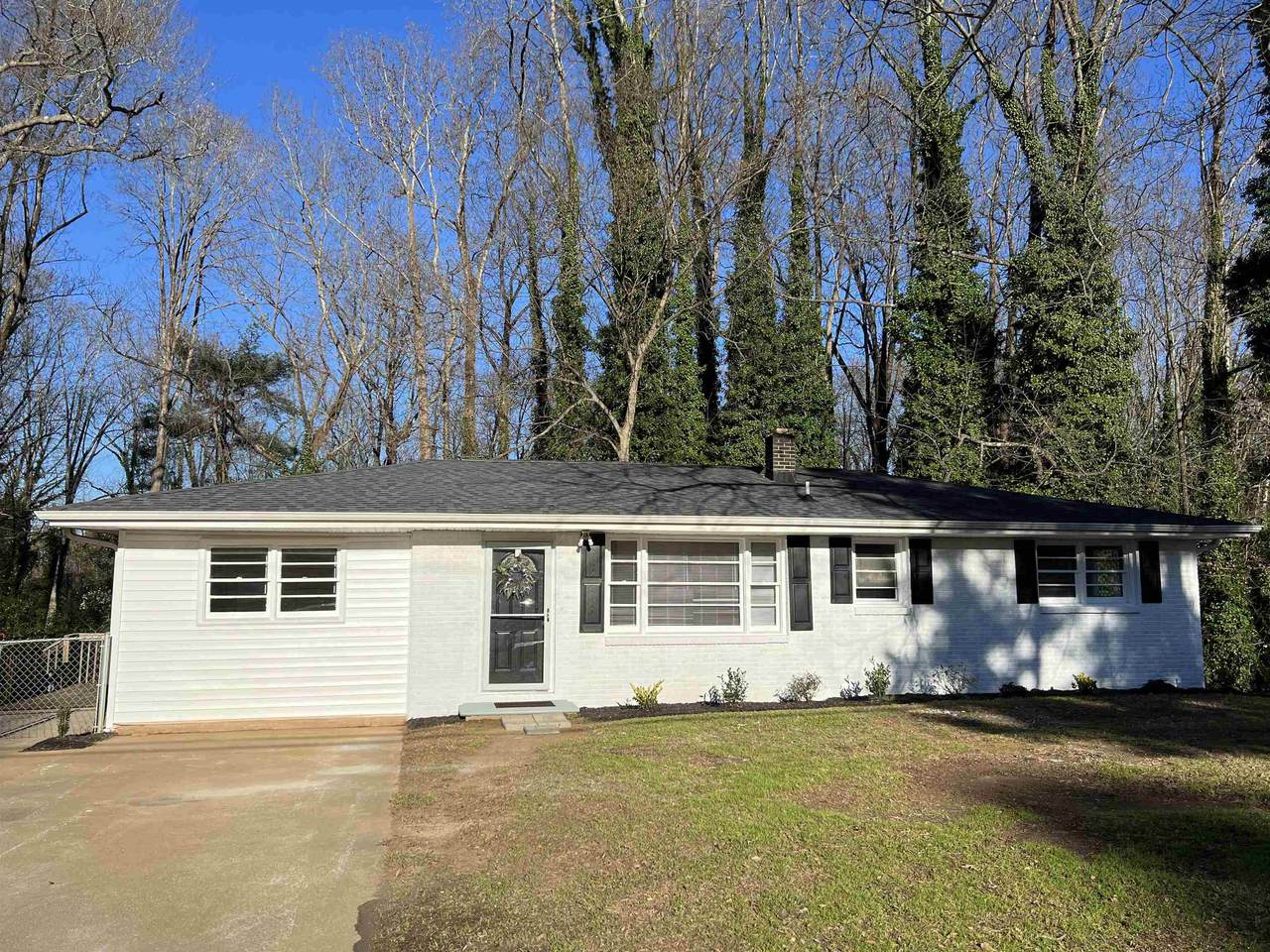 727 Magness Dr - Photo 1