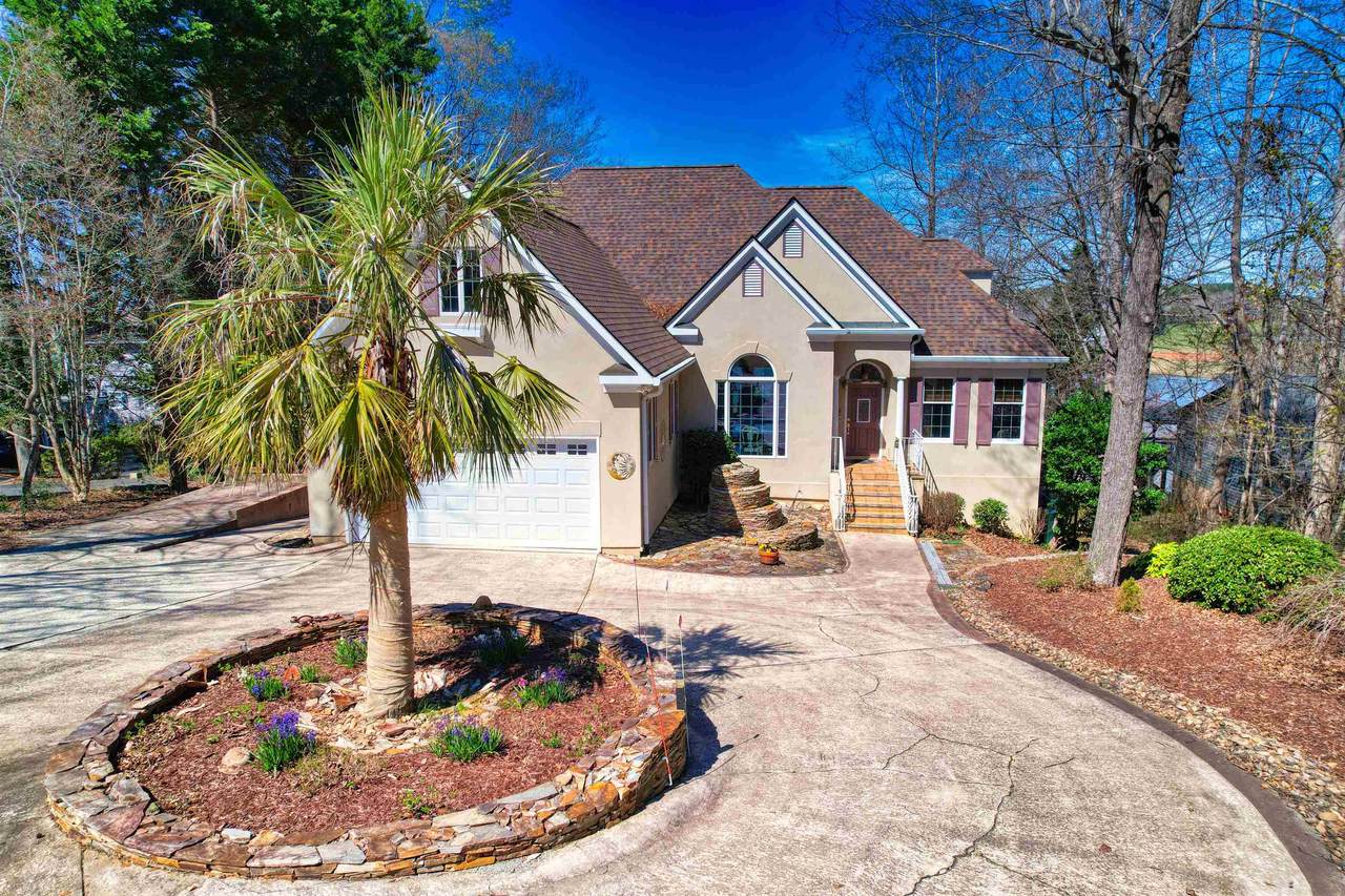 149 Sunset Drive - Photo 1