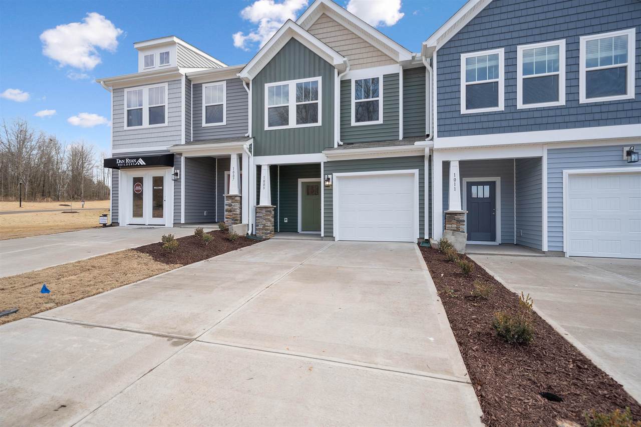 1390 Maplesmith Way - Photo 1