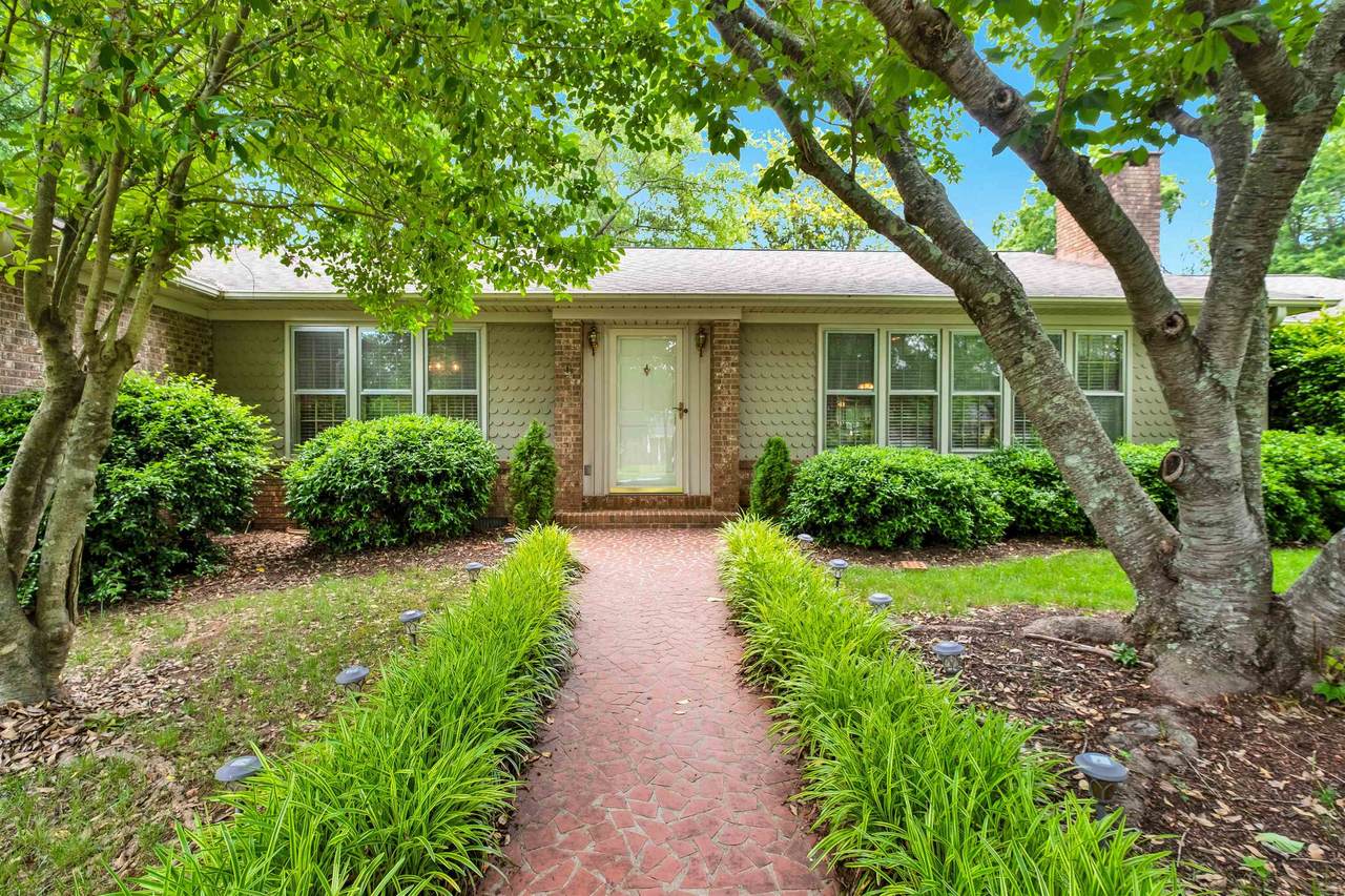 701 Meadowbrook Drive - Photo 1
