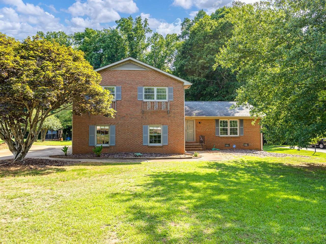 127 Forest Drive - Photo 1