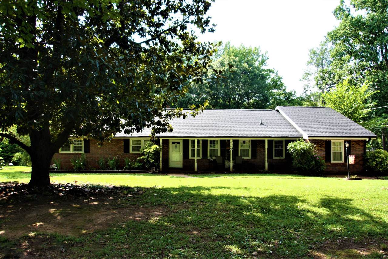 188 Lynn Road - Photo 1
