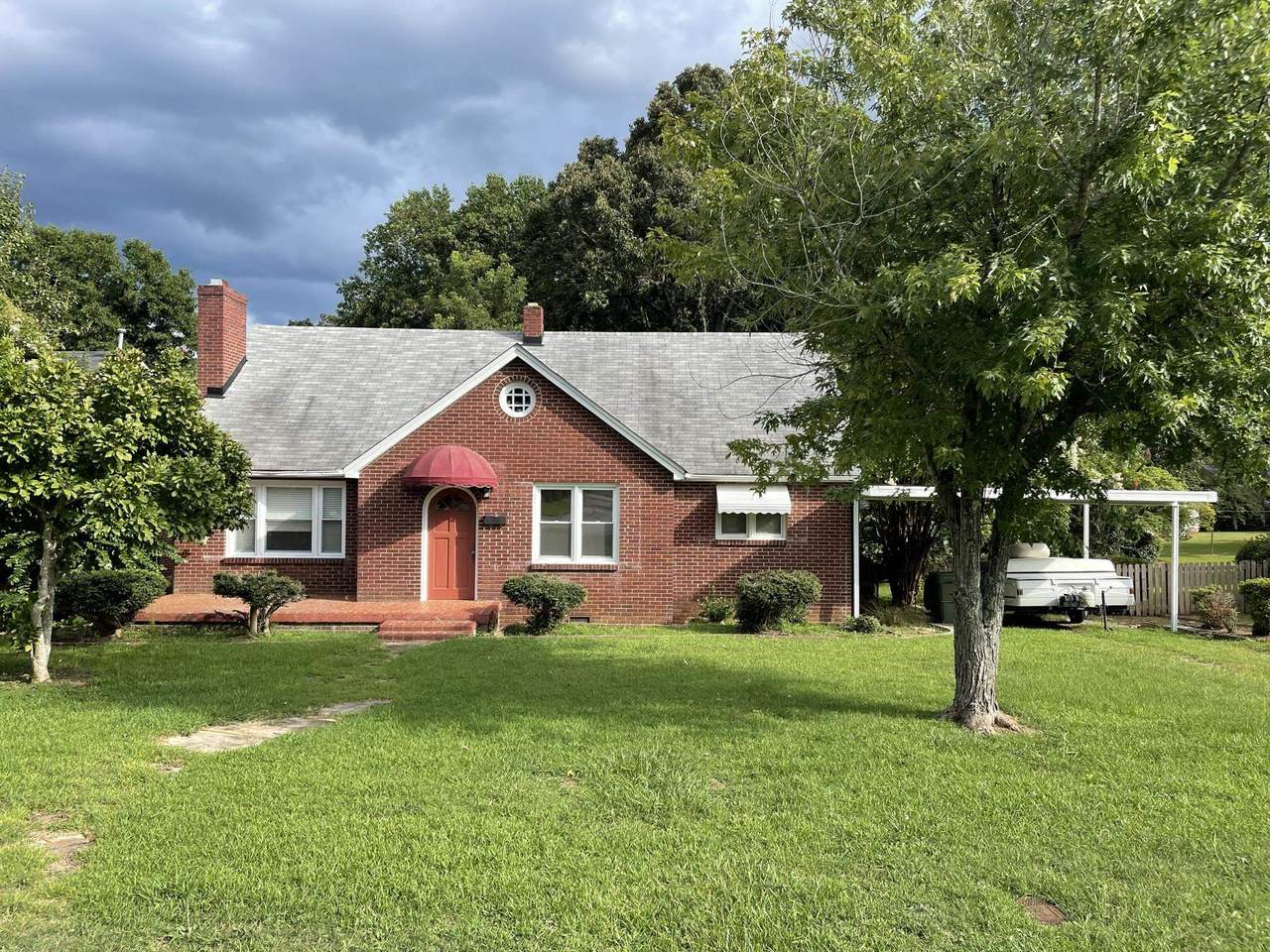 117 Hillcrest Drive - Photo 1