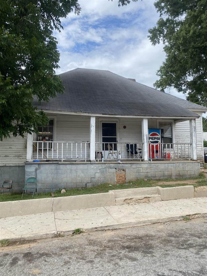 106 Porter St - Photo 1