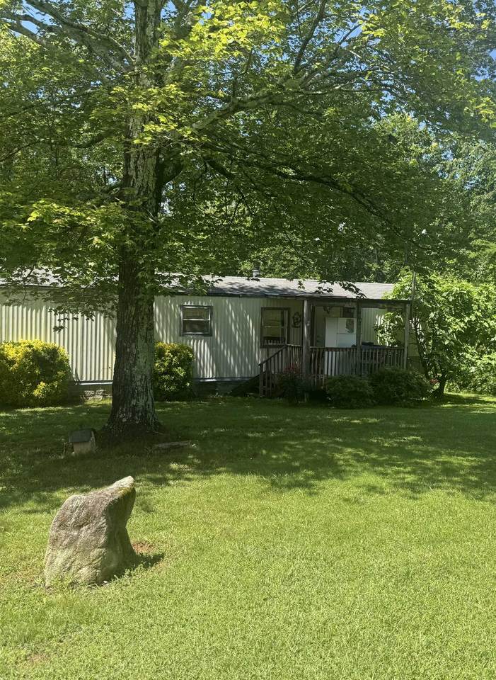 442 Gibbons Road - Photo 1