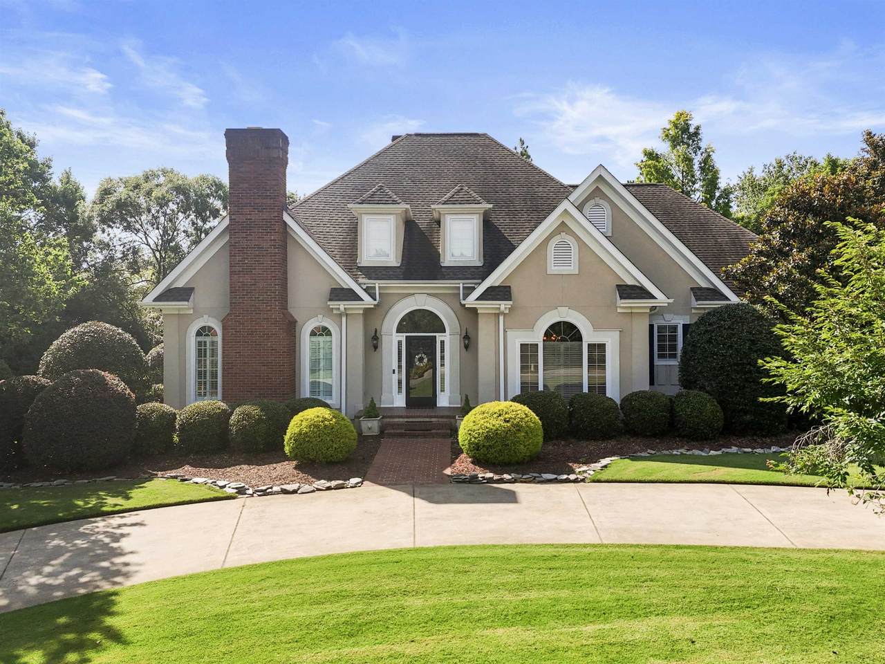 109 Muirfield Drive - Photo 1