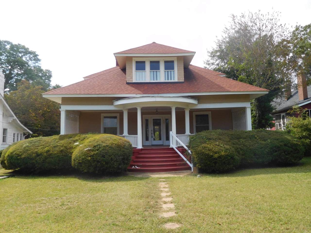 107 Douglas Heights Street - Photo 1