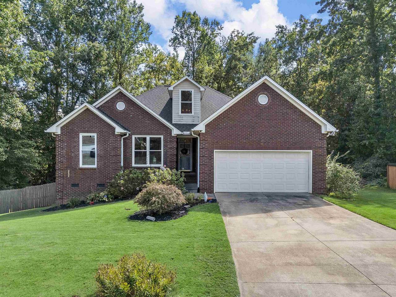 622 Heathrow Court - Photo 1