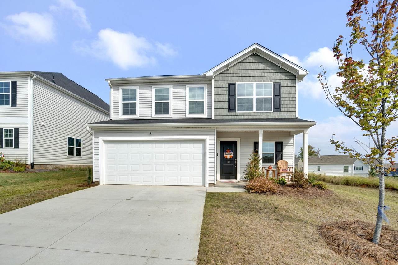 129 Compass Way - Photo 1