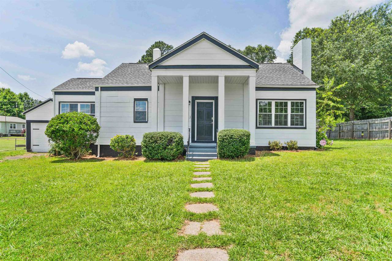 111 Franklin Avenue - Photo 1