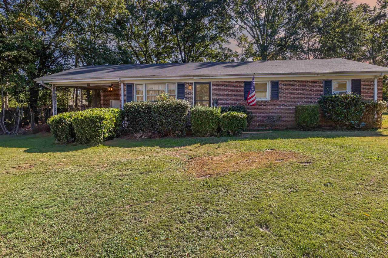 1114 Springdale Circle - Photo 1