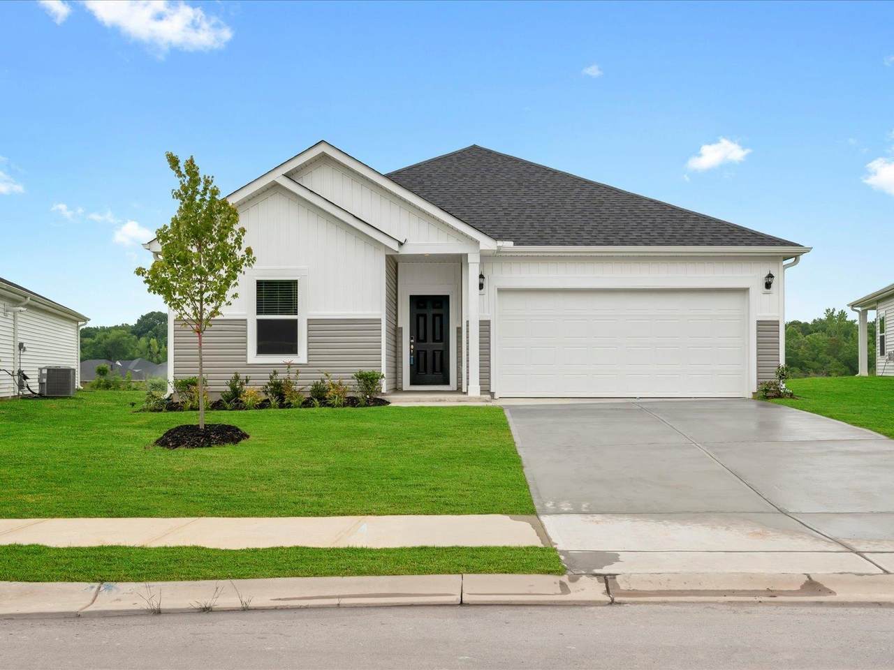 479 Harben Drive - Photo 1