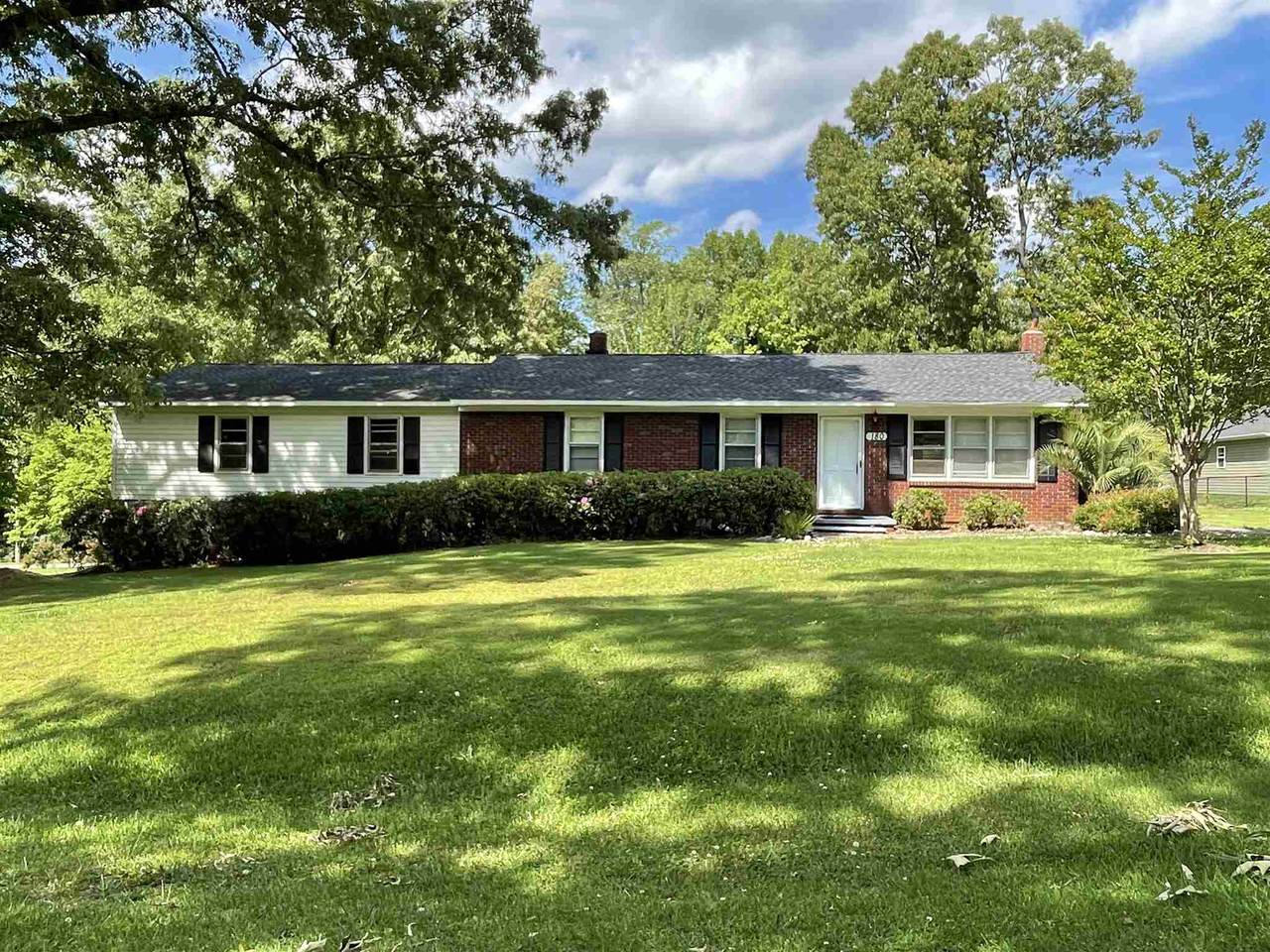 180 Greenway Dr - Photo 1