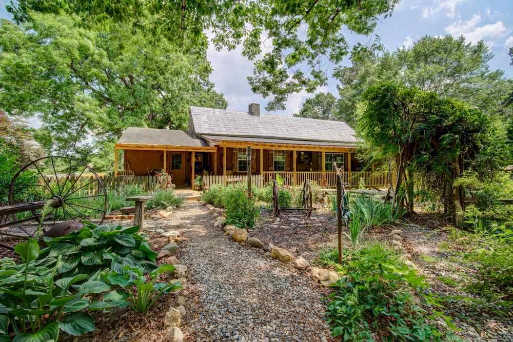 36 Skunk Hollow Rd - Photo 1