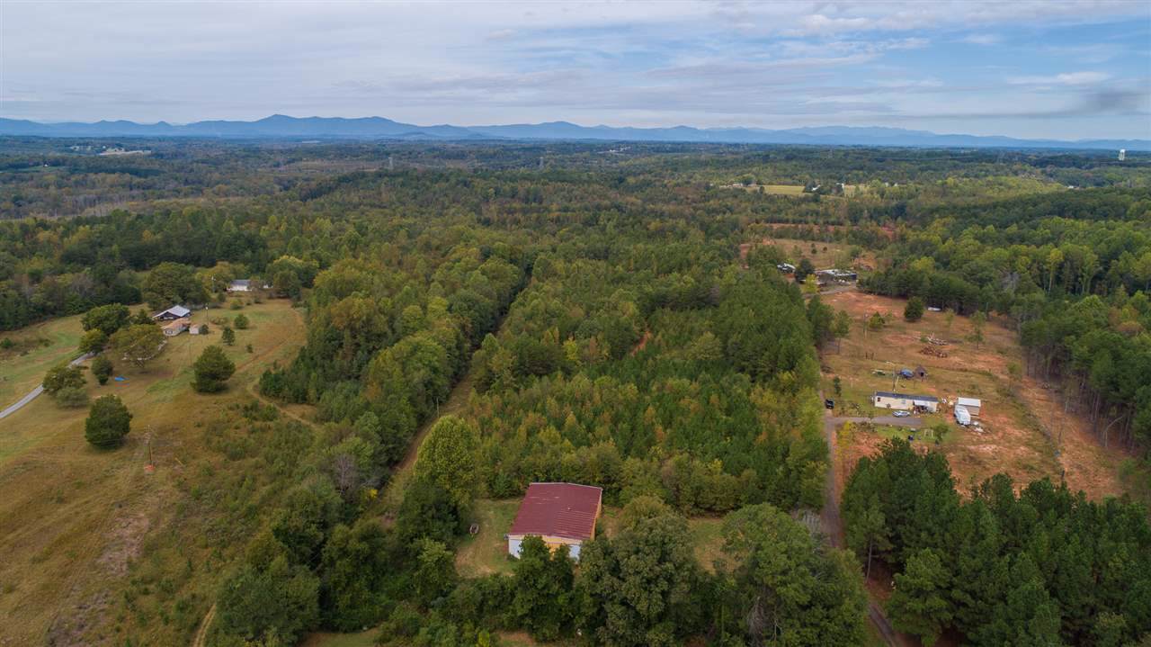 121 Lawrence Dr - Photo 1