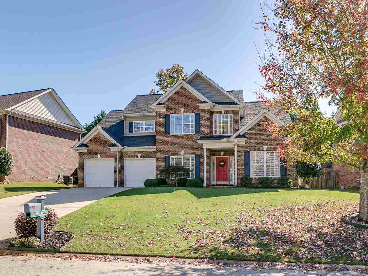 140 Colfax Dr - Photo 1