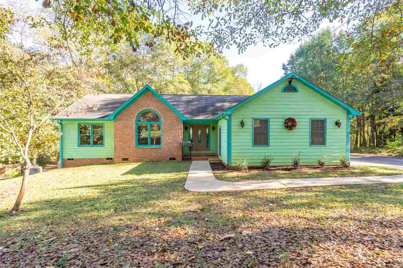 138 Woodcreek Drive - Photo 1