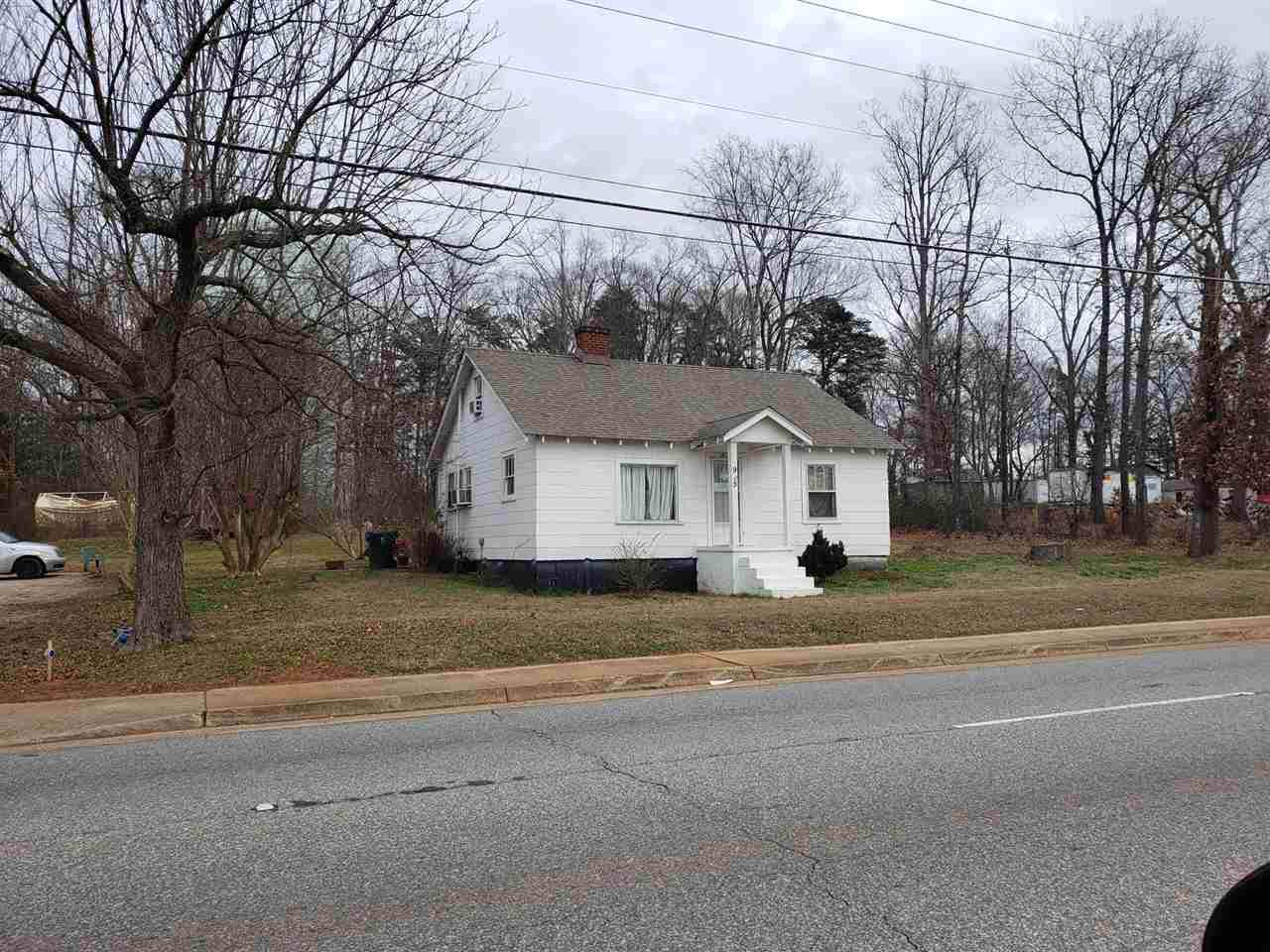 905 Main Street - Photo 1