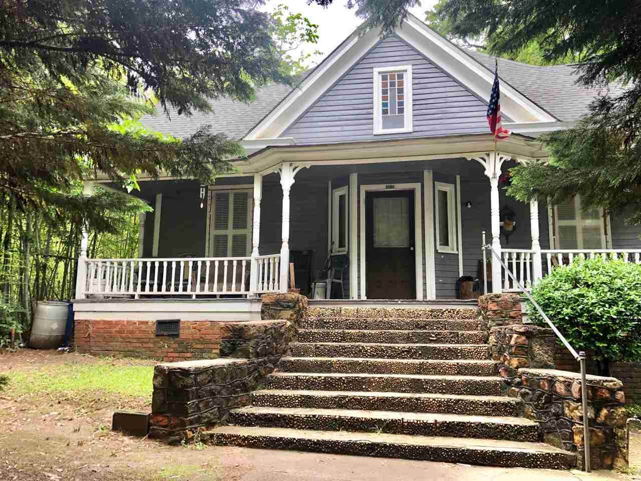 624 Farley Avenue - Photo 1