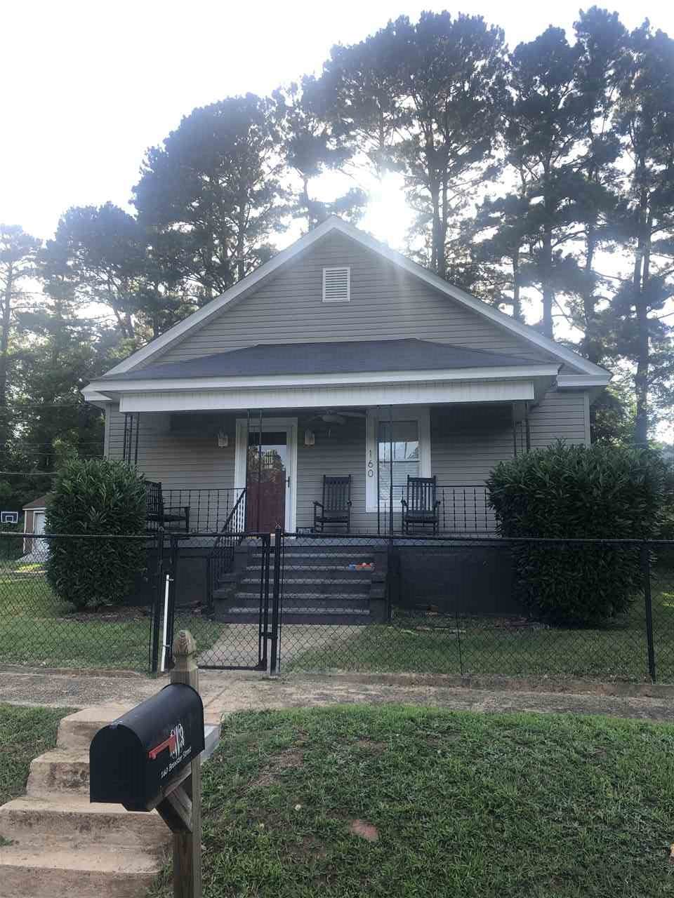 160 Brewster St - Photo 1