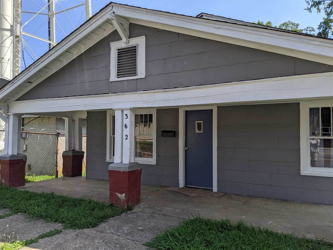 362 Floyd Baker Blvd - Photo 1