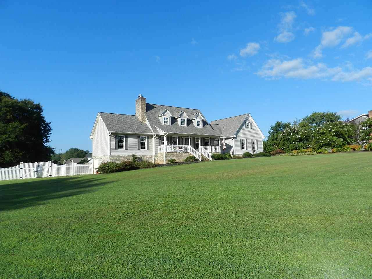 122 Fairway Dr - Photo 1