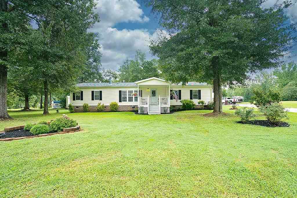 126 Beach Dr - Photo 1