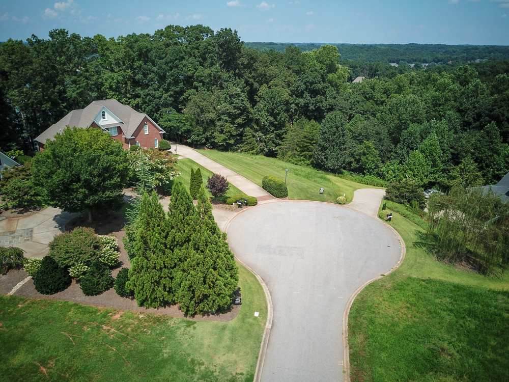 220 Caledonia Court - Photo 1