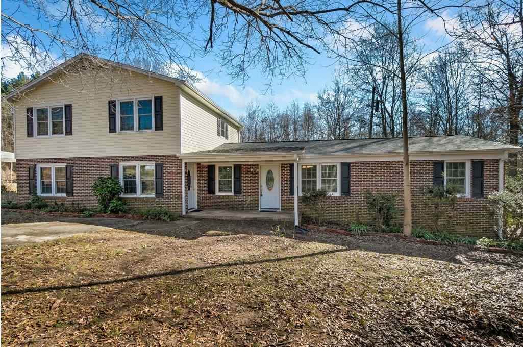 112 Hendricks Lane - Photo 1