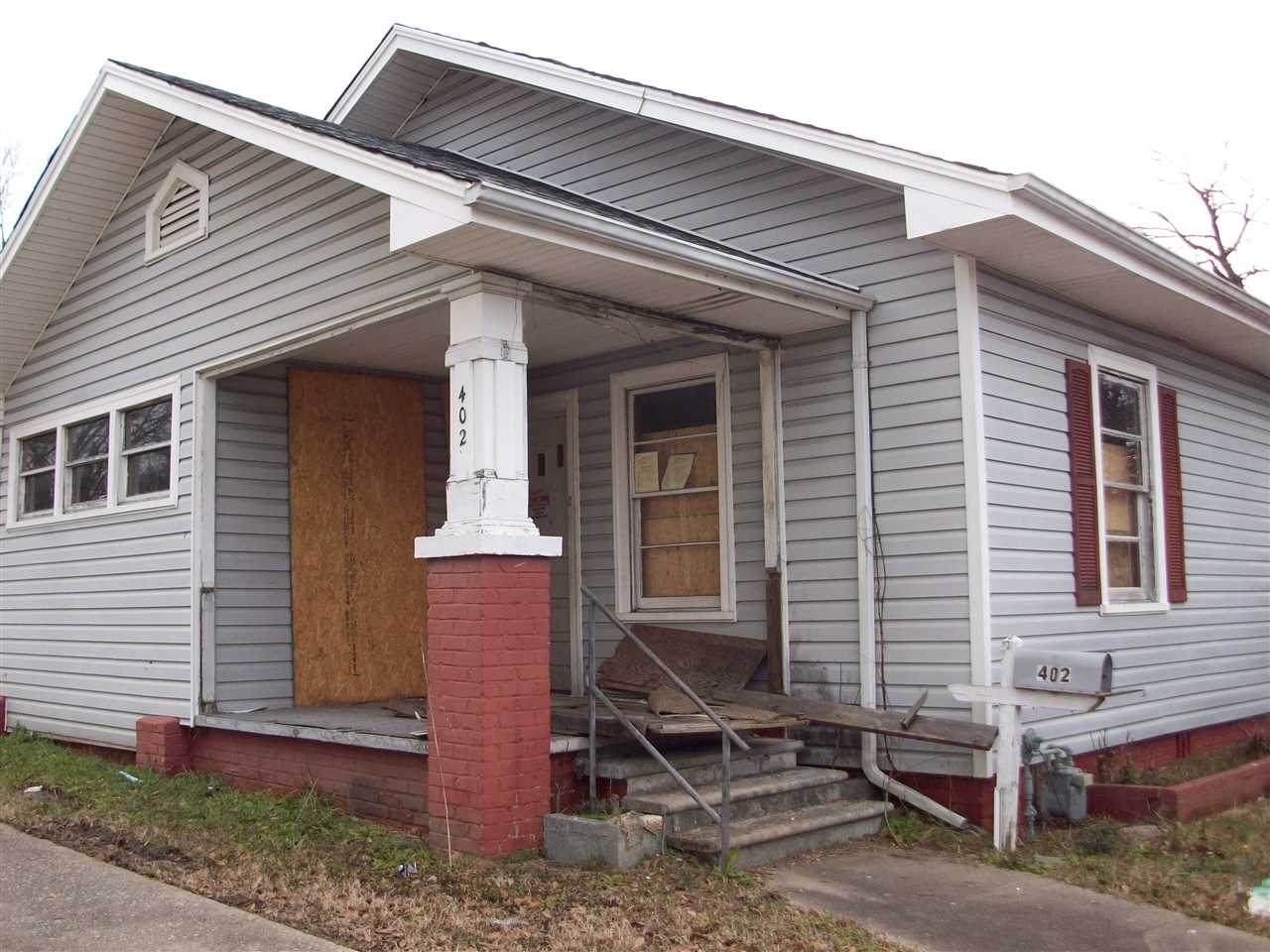 402 Beech Street - Photo 1
