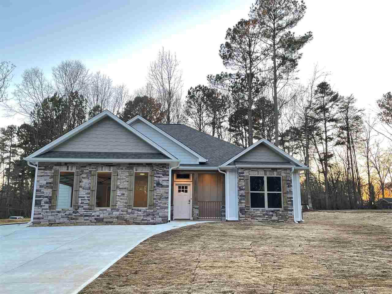 109 Coggins Farm Rd - Photo 1