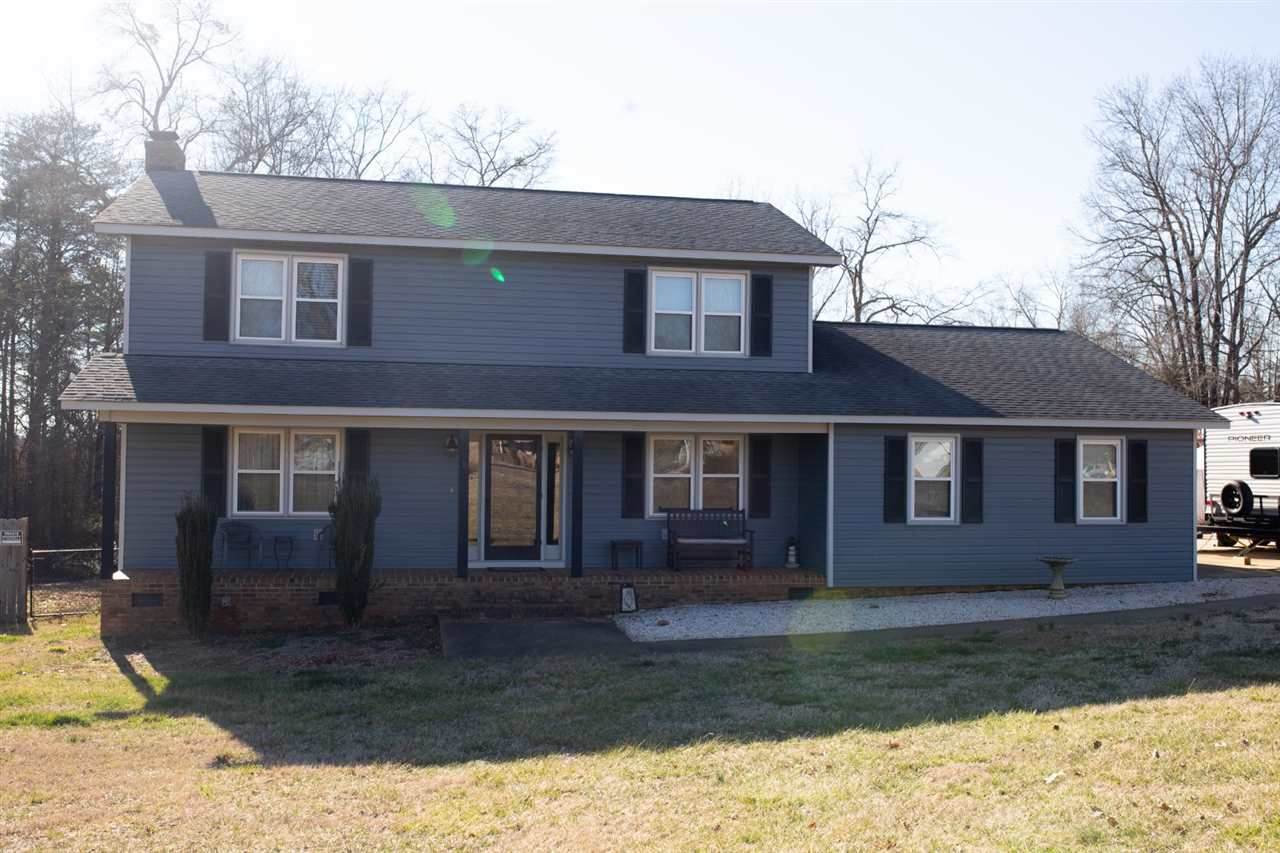 302 Wellington Drive - Photo 1